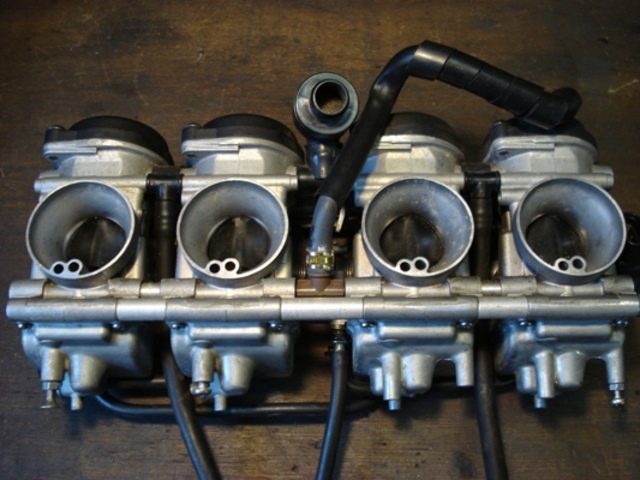 Original FZR bike carbs